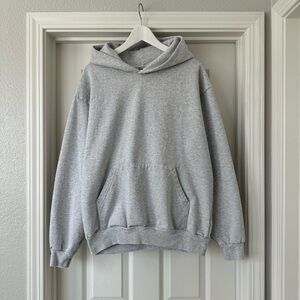 los angeles apparel heavy fleece hoodie (piece dye) in the color ash grey